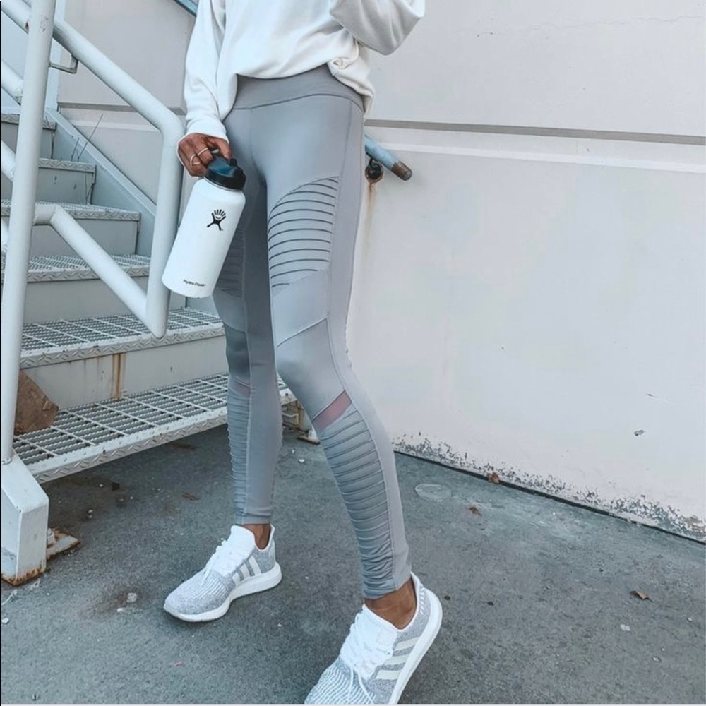 Alo Yoga Moto Leggings in Gray/Blue/Slate